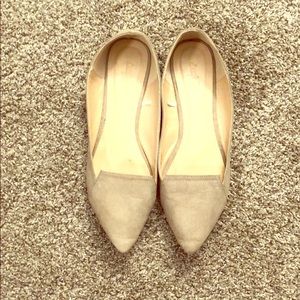 Pointed toe flats